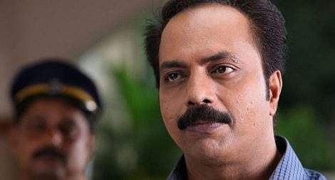 ഇതിന് മുന്പും അവാര്ഡ് ലഭിച്ചിട്ടുണ്ട്, പക്ഷേ ഒടിയന്റെ അവാര്ഡ് അച്ഛന്: ഷമ്മി തിലകന്