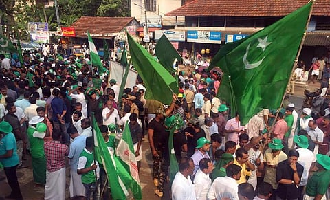 സ്വത്ത് വിവരങ്ങള് നല്കിയില്ല; പട്ടാമ്പി നഗരസഭാ കൗണ്സില് പിരിച്ചുവിടും; 28 ല് 24 പേരെ അയോഗ്യരാക്കി