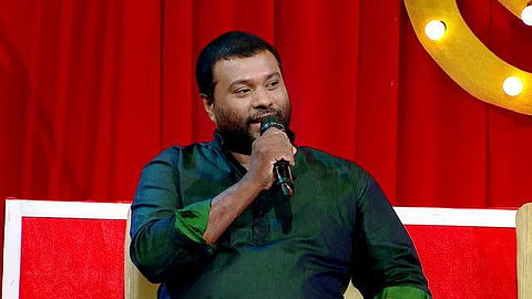 കലാകാരന്മാരെ നിശ്ചയിക്കുന്നത് കുലവും സൗന്ദര്യവും സമ്പത്തും നോക്കി: പ്രതിഷേധക്കുറിപ്പ്, വൈറല്