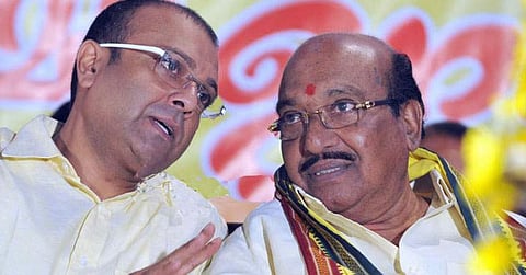 തുഷാര് മത്സരിക്കണമെന്ന് ബിഡിജെഎസ്; രാജിവച്ചിട്ടുമതിയെന്ന് വെളളാപ്പളളി, പ്രചാരണത്തിന് ഇറങ്ങിയത് തെറ്റായിപ്പോയി