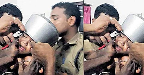 കലത്തില് തലയിട്ടു: രണ്ടു വയസുകാരനെ അഗ്നിരക്ഷാസേന രക്ഷപ്പെടുത്തിയത് ഏറെ പണിപ്പെട്ട്