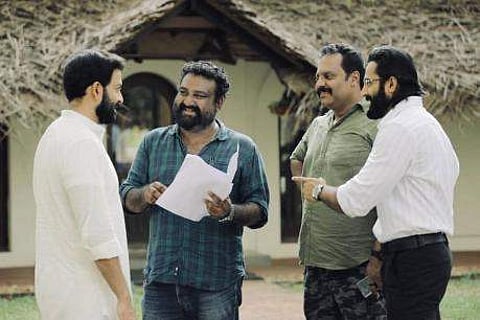 തിരക്കുകളെല്ലാം ഒതുങ്ങി; പൃഥ്വിരാജ് പതിനെട്ടാം പടിയിലേക്ക്