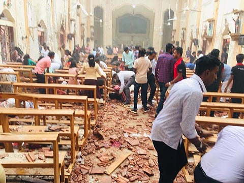 ഈസ്റ്റര് പ്രാര്ത്ഥനയ്ക്കിടെ കൊളംബോയില് വിവിധ ഇടങ്ങളില് സ്ഫോടനം; 25 മരണം; നിരവധി പേര്ക്ക് പരുക്ക്