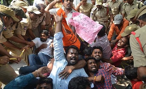 പന്ത്രണ്ടാം ക്ലാസ് പരീക്ഷാഫലം: പത്ത് ദിവസത്തിനിടെ ജീവനൊടുക്കിയത് 25 വിദ്യാർത്ഥികൾ