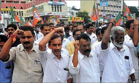 ബിജെപി നേതാക്കളുടെ മെഡിക്കല് കോഴ: ക്രൈംബ്രാഞ്ച് അന്വേഷിക്കും; ചെന്നിത്തലയുടെ മൊഴിയെടുത്തു