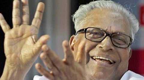 ആര്എസ്എസ് നിയോഗിച്ച ചൗക്കിദാര് ഇന്ത്യയെ കൊളളയടിക്കുന്നു; രാജ്യത്ത് എന്തുസംഭവിക്കുന്നുവെന്ന് കാവല്ക്കാരന് അറിയുന്നില്ല; വിഎസ് അച്യുതാനന്ദന്