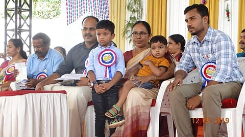 നഴ്സസ് ദിനത്തില് ലിനി സിസ്റ്റര്ക്ക് ആദരം: ശ്രവണസഹായി കളഞ്ഞ് പോയ ആറ് വയസുകാരനും സര്ക്കാര് സഹായം