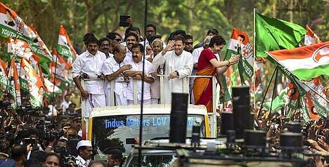 കേരളത്തില് 20 ല് 20 സീറ്റിലും വിജയിക്കാനാകുന്ന രാഷ്ട്രീയ അന്തരീക്ഷമെന്ന് യുഡിഎഫ് വിലയിരുത്തല് ; സംസ്ഥാനത്ത് രാഹുല് തരംഗം