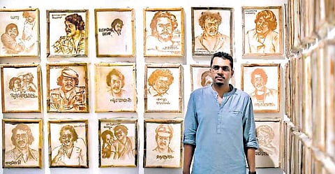 നരേന്ദ്രന് മുതല് സ്റ്റീഫന് നെടുമ്പള്ളി വരെ: 333 ചിത്രങ്ങള് മൈലാഞ്ചിയില് ഒരുക്കി ലാലിന് ആരാധകന്റെ ജന്മദിന സമ്മാനം
