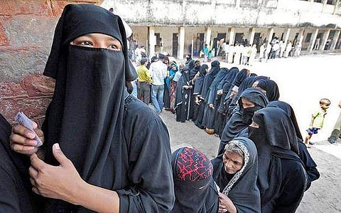 റംസാന് വ്രതം; വോട്ടെടുപ്പ് പുലര്ച്ചെ നാലരയ്ക്ക് ആരംഭിക്കണമെന്ന ആവശ്യം തെരഞ്ഞെടുപ്പ് കമ്മീഷന് തള്ളി