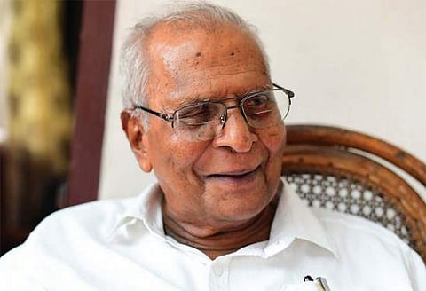 'കമ്യൂണിസ്റ്റ് പാര്ട്ടിയില് നിന്ന് രാജിവച്ചാല് പള്ളിയില് കല്യാണം നടത്താം'; അതിന് ഞാന് തയ്യാറായില്ല; ജീവിതസ്മരണകളിലൂടെ ലോറന്സ്