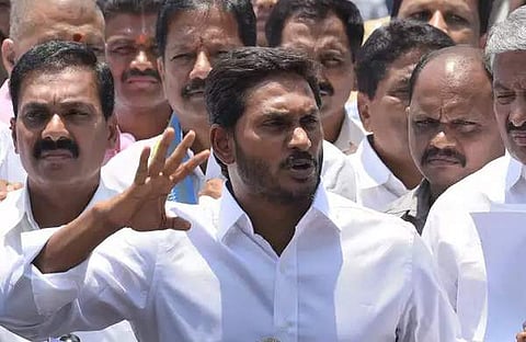 പഴയ മുഖ്യമന്ത്രിയുടെ ഓഫീസ് പൊളിച്ചുനീക്കാന് ഉത്തരവിട്ട് ജഗന്