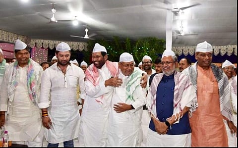 നവരാത്രിക്ക് വിരുന്ന് നടത്താത്തതെന്ത്?; ഇഫ്താര് വിരുന്ന് സംഘടിപ്പിച്ച എന്ഡിഎയ്ക്കെതിരെ കേന്ദ്രമന്ത്രി