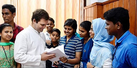 കാല് നടയായി ജനങ്ങളിലേക്കിറങ്ങാന് രാഹുല് ഗാന്ധി; കോണ്ഗ്രസിന് പുതുജീവന് നല്കാന് ഭാരതയാത്ര
