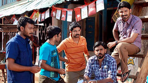 ജീവിതം മാറ്റിമറിച്ച ഒന്പത് വര്ഷങ്ങള്; വിനീത് ശ്രീനിവാസന് നന്ദികുറിച്ച് നിവിന്