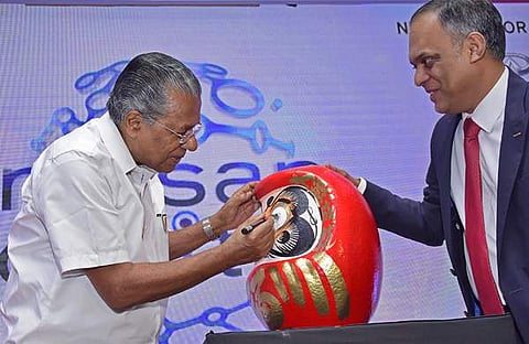 തിരുവനന്തപുരത്ത് നിസാന് ഡിജിറ്റല് ഹബ് സ്ഥാപിക്കുന്നതിനുള്ള ധാരണാപത്രം ഒപ്പിടുന്ന ചടങ്ങില് മുഖ്യമന്ത്രി/ ഫയല്