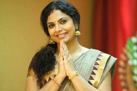ആ വീഡിയോ വേദനിപ്പിച്ചെങ്കില് ഖേദിക്കുന്നു; വിശദീകരണവുമായി ആശ ശരത്