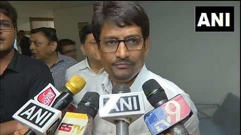 രാഹുലിനെ വിശ്വസിച്ചത് തെറ്റായി പോയി; എംഎല്എ സ്ഥാനം രാജിവച്ച് അല്പേഷ് താക്കൂര്