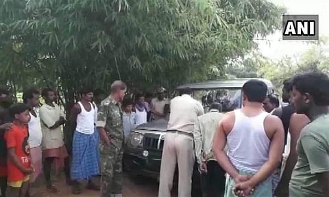 വീട് വളഞ്ഞ് പിടികൂടിയ മോഷ്ടാവിനെ നാട്ടുകാര് തല്ലിക്കൊന്നു; നാല് പേര് കസ്റ്റഡിയില്
