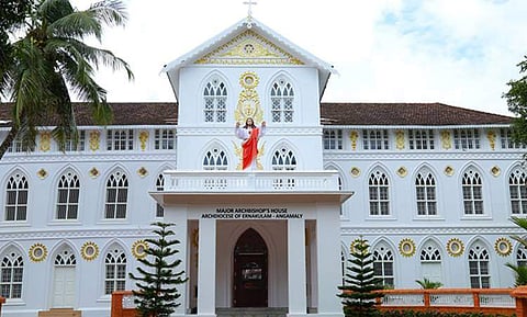 സിറോ മലബാര് സഭയുടെ നിര്ണായക സിനഡ് നാളെ മുതല് ; വിവാദ വിഷയങ്ങള് പരിശോധിക്കും
