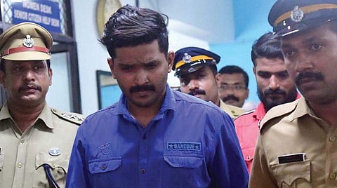 ചോദ്യം ചെയ്യലില് പിഎസ് സി ചോദ്യങ്ങളുമായി ക്രൈംബ്രാഞ്ച്, ഉത്തരംമുട്ടി പ്രതികള്