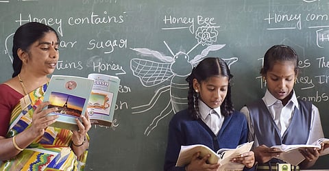അധ്യാപക വിദ്യാഭ്യാസം: ഒരടി മുന്നോട്ട്, നാലടി പിന്നോട്ട്