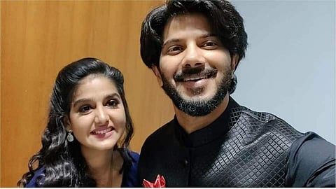 ''വിശ്വസിക്കാനാവുന്നില്ല, സഫലമായത് മൂന്ന് വര്ഷത്തെ സ്വപ്നം'': ദുല്ഖറിനെ കണ്ട സന്തോഷം പങ്കുവെച്ച് അനശ്വര, ചിത്രങ്ങള്