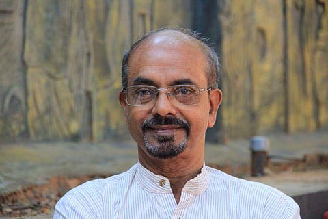 വിവര്ത്തകന് സംസ്കാരങ്ങളെ കൂട്ടിയിണക്കുന്ന അംബാസിഡര്: എന് മൂസക്കുട്ടി എഴുതുന്നു