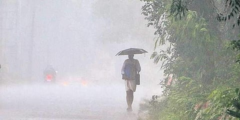 ഈ മാസവും അധികമഴയ്ക്ക് സാധ്യത ; ഒമ്പതു ദിവസത്തിനിടെ ലഭിച്ചത് 221 മില്ലിമീറ്റര് ; രണ്ടാം പാദത്തില് കനത്ത ചൂട് ?