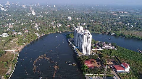 ആദ്യ സൈറൺ മുഴങ്ങി ; ജെയിന് കോറല് കോവ് നിലംപതിക്കാന് നിമിഷങ്ങള് മാത്രം