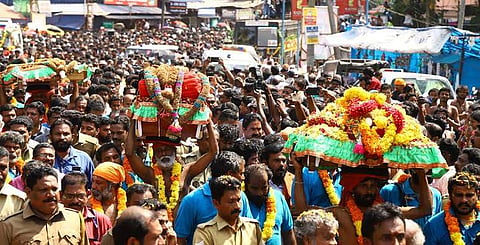 തിരുവാഭരണ ഘോഷയാത്ര ഇന്ന് പുറപ്പെടും ; ഒരുക്കങ്ങള് പൂര്ത്തിയായതായി പന്തളം കൊട്ടാരം