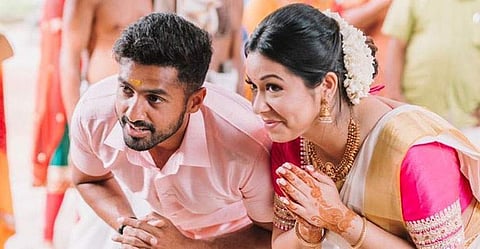 പ്രണയസാഫല്യം; കരുണിന്റെ കൈപിടിച്ച് സനായ, ക്രിക്കറ്റ് താരത്തിന്റെ വിവാഹ ചിത്രങ്ങള് കാണാം