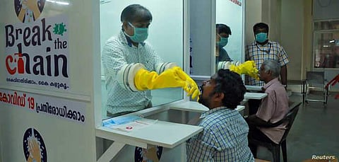 പൊതു ഇടങ്ങളില് കിയോസ്കുകള്, സര്ക്കാര് നിരക്കില് ആന്റിജന് പരിശോധന ; രോഗിക്ക് കൂട്ടിരിപ്പുകാരാകാം