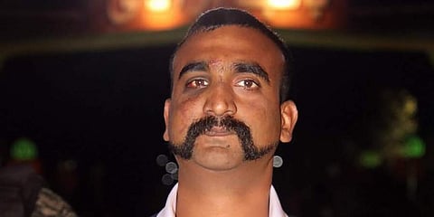 'അഭിനന്ദനെ വിട്ടയച്ചില്ലെങ്കില് ഇന്ത്യ രാത്രി 9 മണിക്ക് ആക്രമിക്കും';'സൈനിക മേധാവിയുടെ കാലുകള് വിറയ്ക്കുന്നുണ്ടായിരുന്നു'; വെളിപ്പെടുത്തലുമായി പാക് എംപി