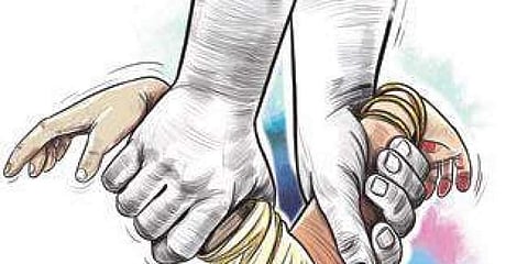എട്ടംഗസംഘം തട്ടിക്കൊണ്ടുപോയി; 48 ലക്ഷം തട്ടിയെടുത്തു; പൊലീസ് സംരക്ഷണം വേണമെന്ന് മുന്മന്ത്രി