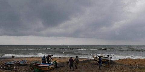 മൂന്നാം ദിവസവും ബുറേവി മാന്നാര് കടലിടുക്കില് തന്നെ; കേരളത്തില് മഴ കനക്കും, നാല് ജില്ലകളില് ഓറഞ്ച് അലേര്ട്ട്