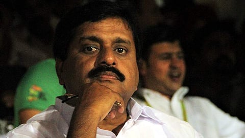 അനധികൃത സ്വത്ത് സമ്പാദനക്കേസ്: വി എസ് ശിവകുമാര് ഒന്നാംപ്രതി; വിജിലന്സ് എഫ് ഐ ആര്