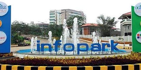 ഇന്ഫോപാര്ക്കില് പഞ്ചിങ് നിര്ത്തി, പത്തനംതിട്ട സ്വദേശികള്ക്ക് 'വര്ക്ക് അറ്റ് ഹോം' സംവിധാനം