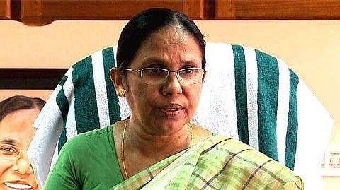 രോഗികള് കൂടിയാല് സമൂഹവ്യാപനത്തിന് സാധ്യത ; കോവിഡ് സര്ട്ടിഫിക്കറ്റില് അന്തിമതീരുമാനം പ്രധാനമന്ത്രിയുമായുള്ള ചര്ച്ചയ്ക്ക് ശേഷം : മന്ത്രി ശൈലജ