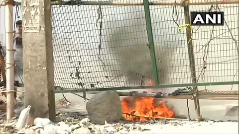 ജനത കര്ഫ്യൂവിനിടെ ഷഹീന്ബാഗ് സമരപന്തലിന് നേരെ പെട്രോള് ബോംബ് എറിഞ്ഞു