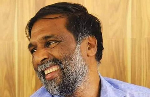 മോഹനന് വൈദ്യരെ കസ്റ്റഡിയില് വേണമെന്ന് പൊലീസ്; കൊറോണ ബാധ സംശയമെന്ന് അഭിഭാഷകന്, ശരിവച്ച് ജയില് സൂപ്രണ്ട്; അപേക്ഷ തള്ളി