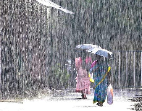 സംസ്ഥാനത്തെ ഏഴ് ജില്ലകളില് ഇന്ന് ശക്തമായ വേനല്മഴയ്ക്ക് സാധ്യത