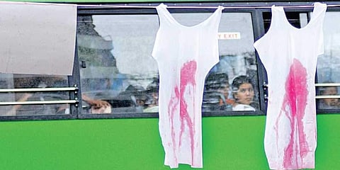 വാളയാര് പീഡനക്കേസ്: അമ്മയെയും രണ്ടാനച്ഛനെയും കൂടുതല് കേസുകളില് പ്രതി ചേര്ത്തു