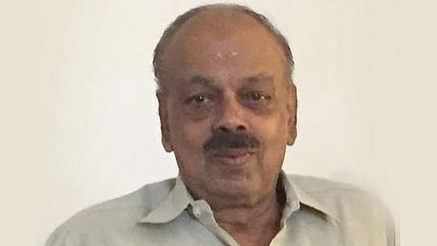 മഹാരാജാസ് കോളജ് മുന് പ്രൊഫസര് ഷാര്ജയില് ഹൃദയാഘാതത്തെ തുടര്ന്ന് മരിച്ചു
