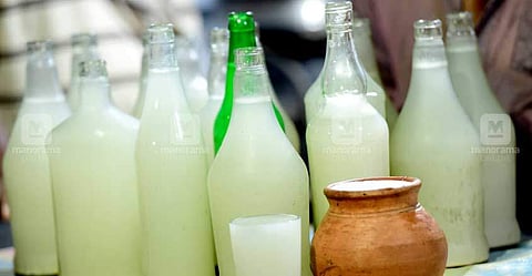 ഒരാള്ക്ക് ഒന്നര ലിറ്റര് വരെ ; ഇരുന്ന് കുടി വേണ്ട ; കള്ളുഷാപ്പുകള് നാളെ തുറക്കും