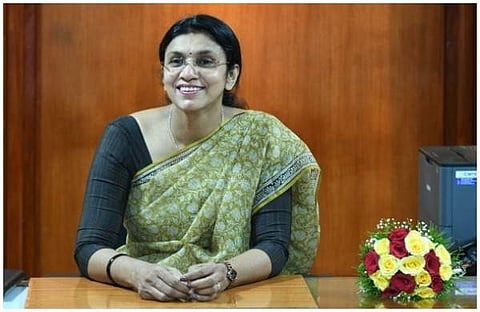 കുടിയേറ്റ തൊഴിലാളികളുടെ യാത്രാക്കൂലി നല്കാമെന്ന് കോണ്ഗ്രസ്; നിരസിച്ച് ആലപ്പുഴ ജില്ലാ കലക്ടര്