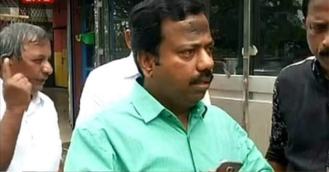 അനധികൃത സ്വത്ത് സമ്പാദനം; സിപിഎം നേതാവ് സക്കീര് ഹുസൈനെ കളമശേരി ഏരിയാ സെക്രട്ടറി സ്ഥാനത്ത് നിന്ന് നീക്കി