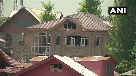 ശ്രീനഗറില് സൈന്യം മൂന്ന് ഭീകരരെ വധിച്ചു