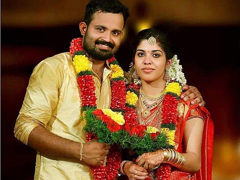 ഗർഭിണികൾക്കായി നിയമ പോരാട്ടം നടത്തിയ ആതിരയുടെ ഭർത്താവ് ഷാർജയിൽ മരിച്ചു
