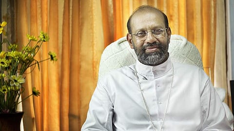 കോവിഡ് നിയന്ത്രണങ്ങള് ലംഘിച്ച് സമരം; താമരശ്ശേരി ബിഷപ്പിന് എതിരെ കേസ്